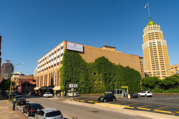 Hotel 6 of 250