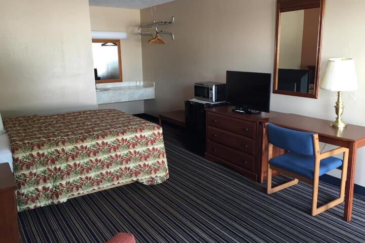 Budget Inn Motel