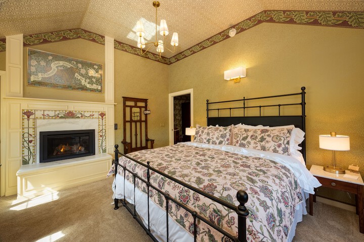 Room 22 of 50