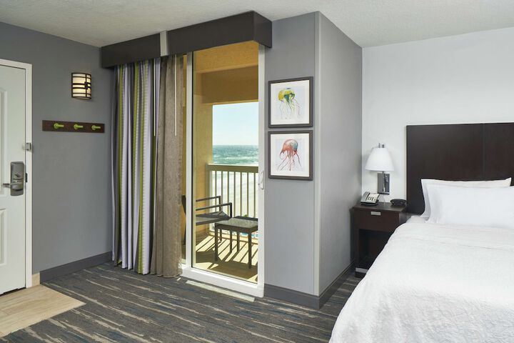 Room 16 of 52