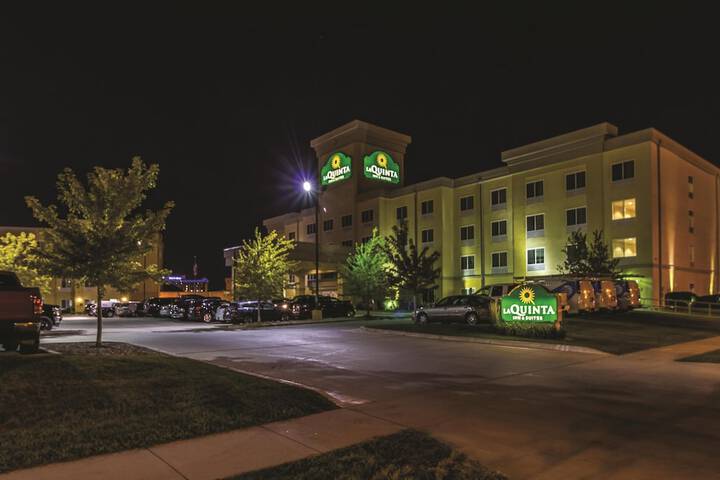 La Quinta Inn & Suites by Wyndham Fargo-Medical Center