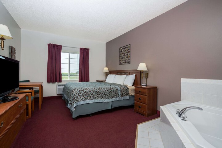 Room 8 of 24