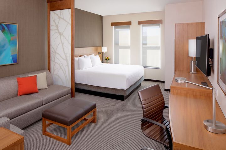 Room 8 of 20
