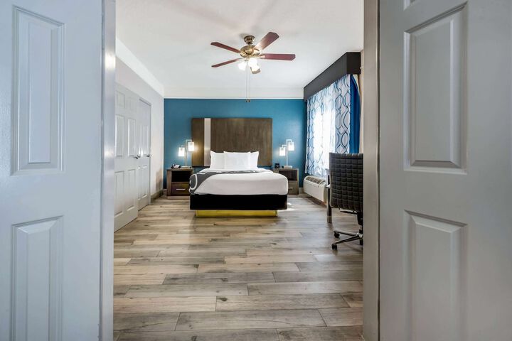 Room 20 of 43