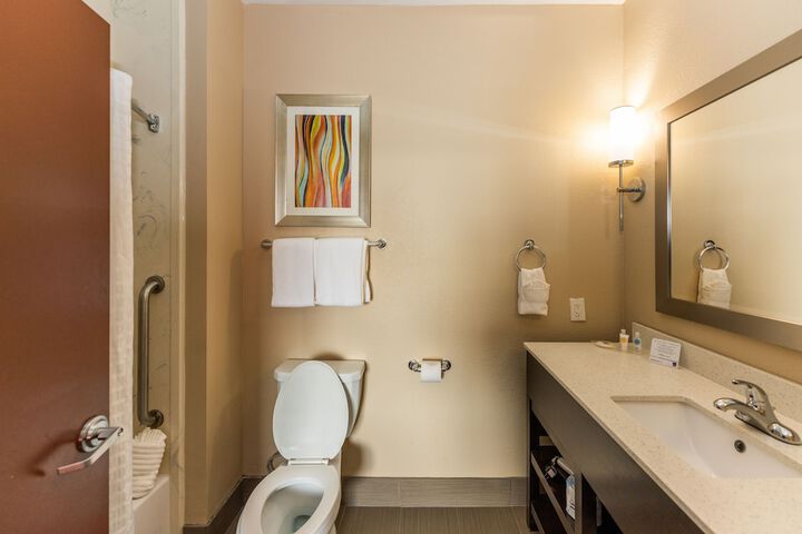 Room 28 of 105