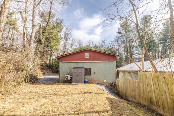 Relaxed Asheville Apartment - Pet-Friendly