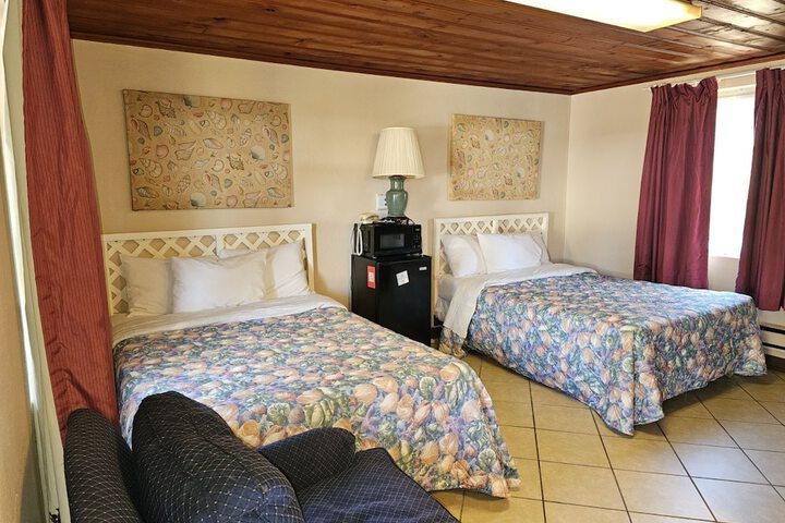 Captains Cove Motel