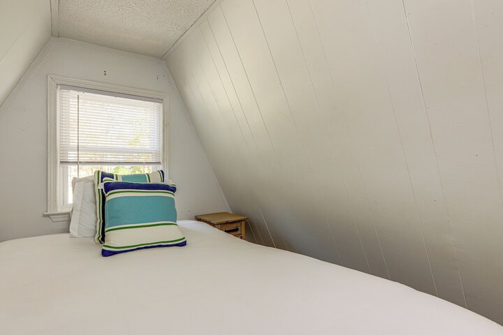 Discover Lakeside Bliss at Jackson Lake!