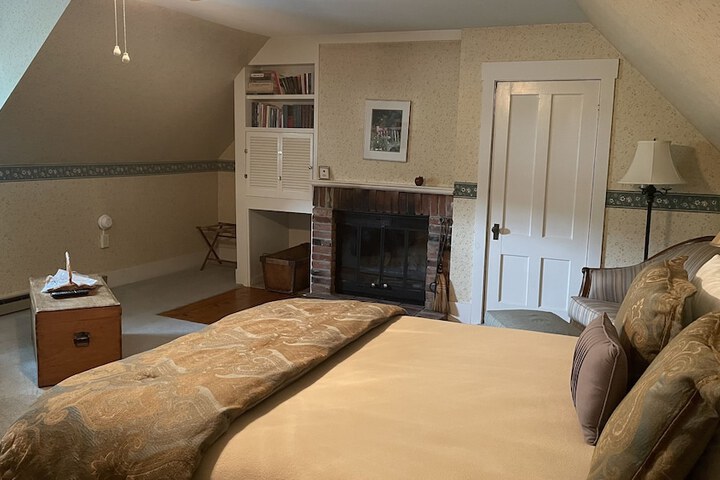 Room 43 of 53