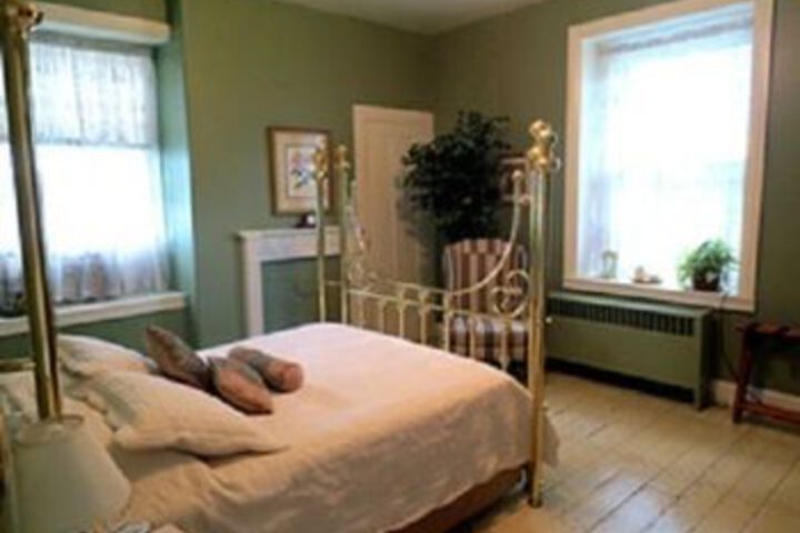 Stoltzfus Bed & Breakfast