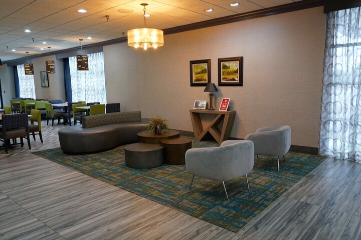 Hotel Interior 4 of 33