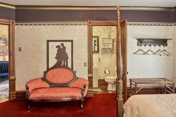 Grand Victorian B & B Inn