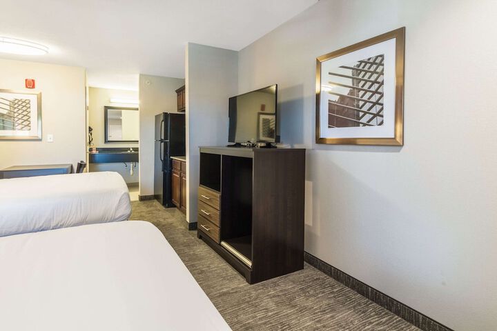 Room 20 of 32