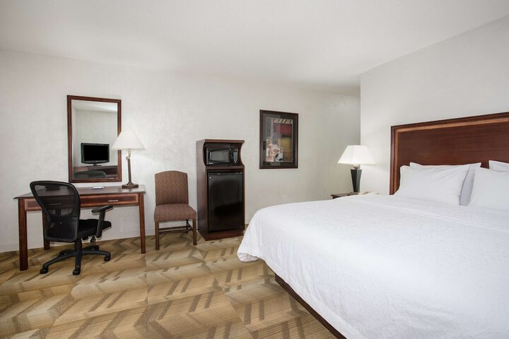 Room 25 of 32
