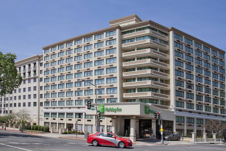 Hotel 7 of 85
