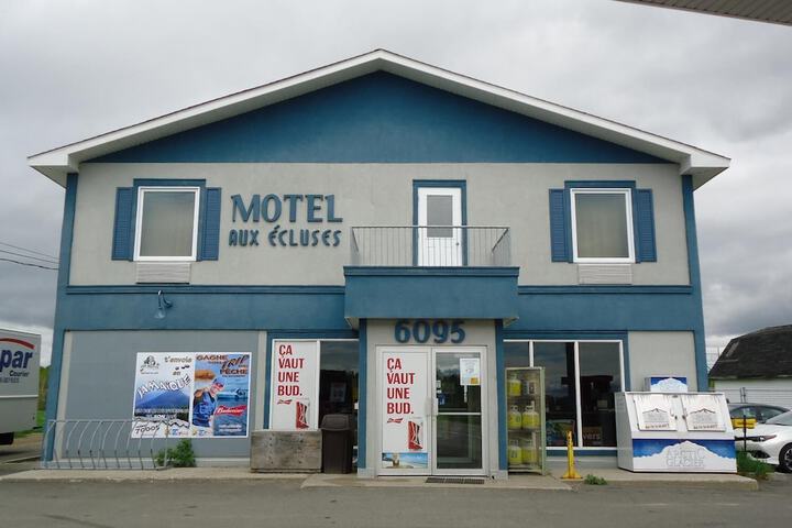 Hotel 4 of 28