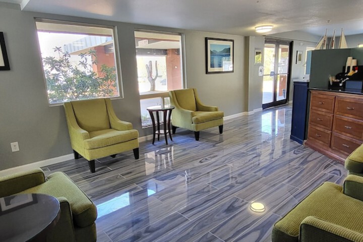 Olympic Inn & Suites