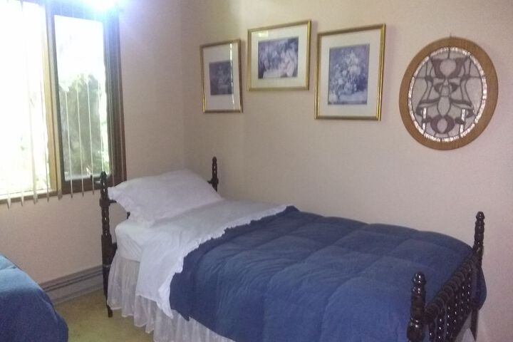 Room 9 of 24