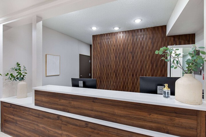 Hotel Interior 10 of 83
