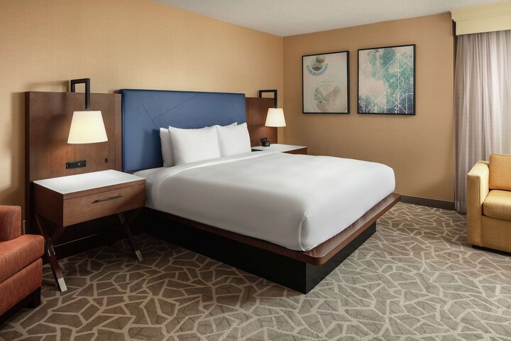 Room 33 of 42