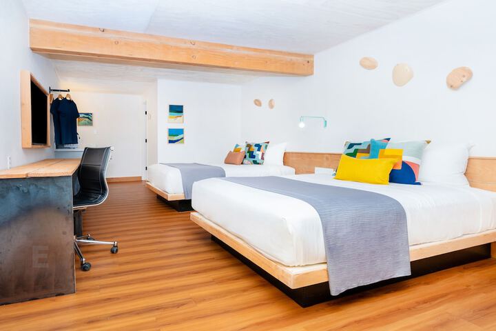 Room 9 of 27