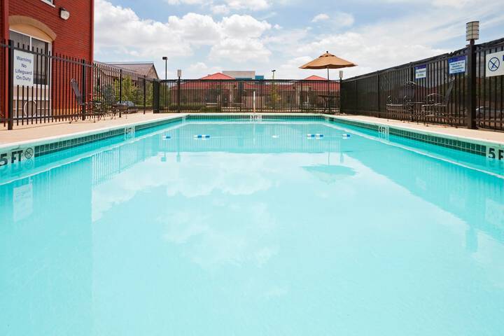 Pool 8 of 47