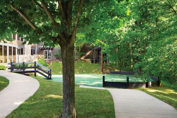 SHAWNEE LODGE