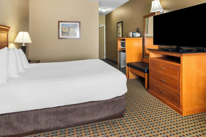 Best Western Plus Osoyoos Hotel & Suites