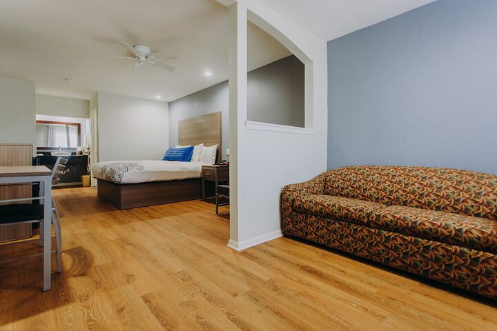 Scottish Inns and Suites - Near Kemah Boardwalk