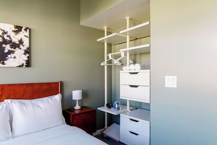 Room 40 of 82