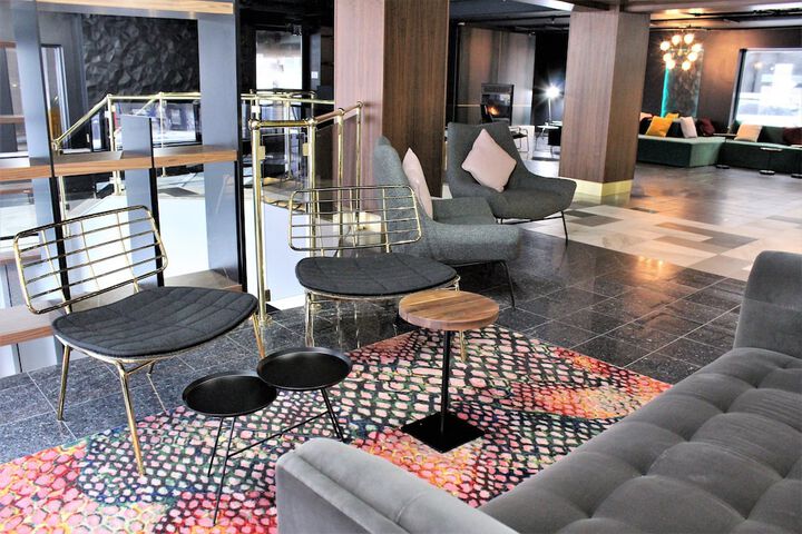Hotel Interior 6 of 33