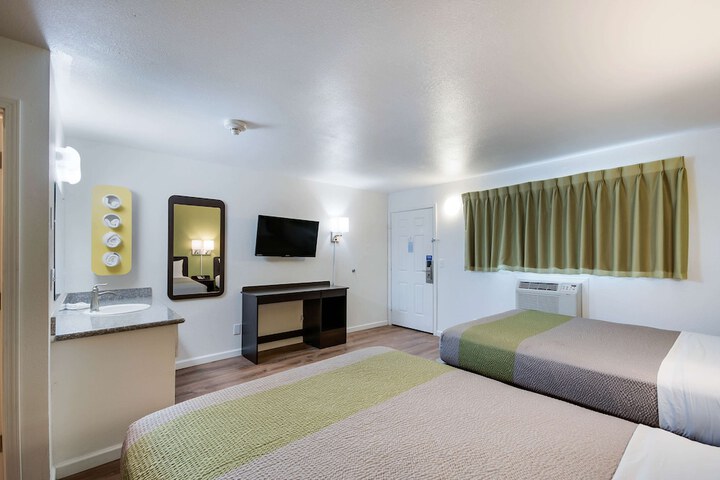 Motel 6 Burlington WA