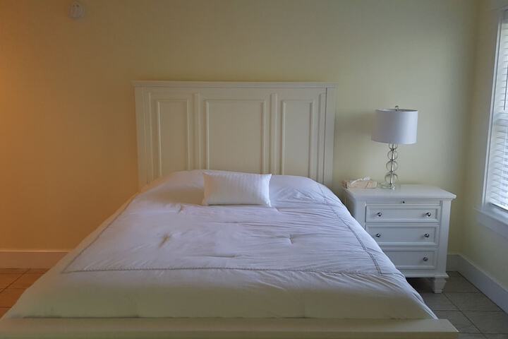 Room 130 of 373