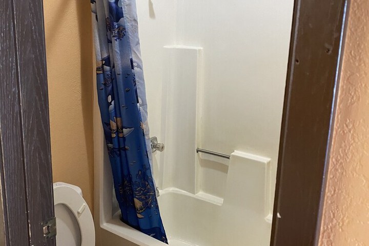 Executive Inn and Suites