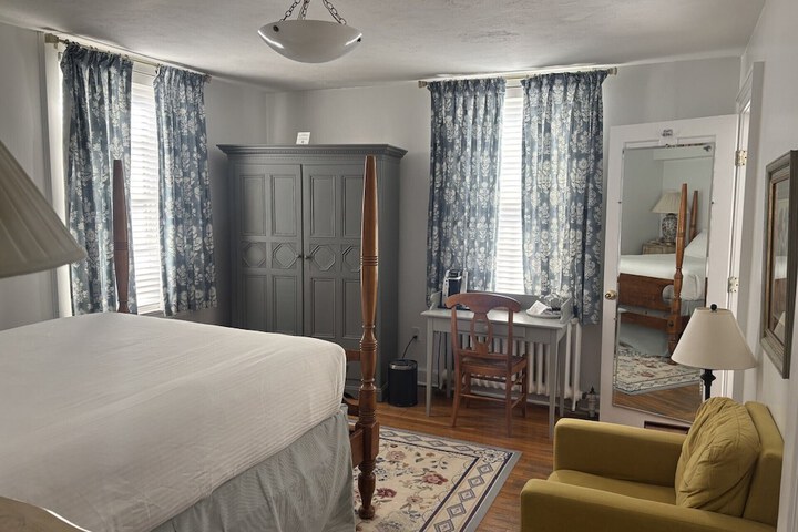 Beekman Arms and Delamater Inn