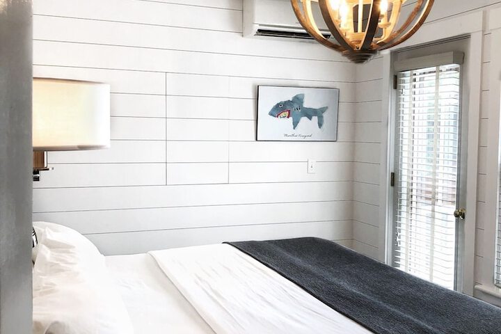 Room 3 of 18