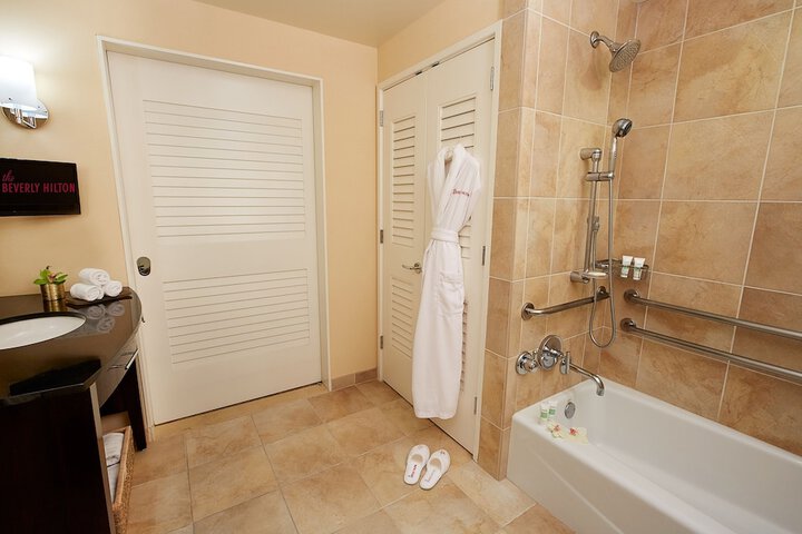 Room 56 of 150