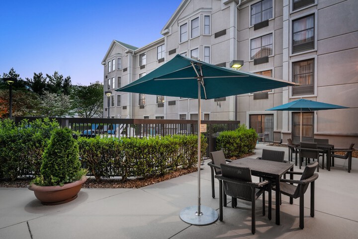Terrace/Patio 32 of 34