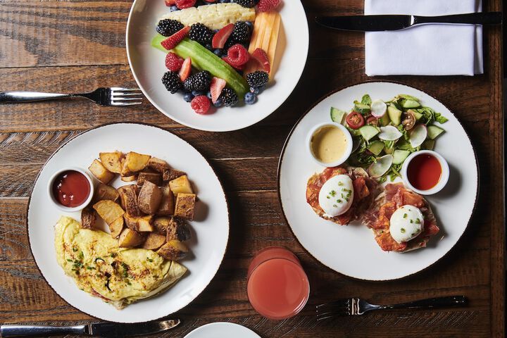 Breakfast/Coffee Service 132 of 148