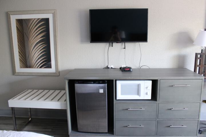 Room 37 of 42
