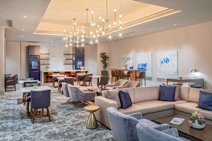 Hilton Columbus / Polaris
