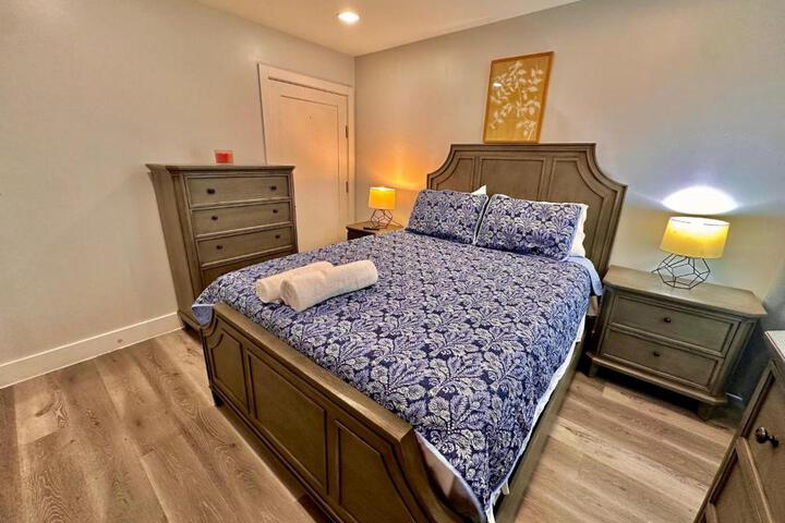 The Classy Suite - 2BR with Free Parking