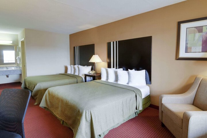 Room 14 of 36