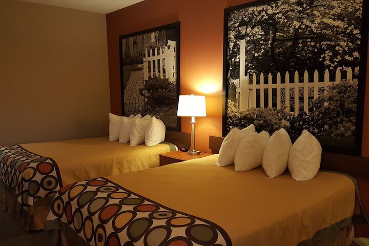 Room 18 of 24