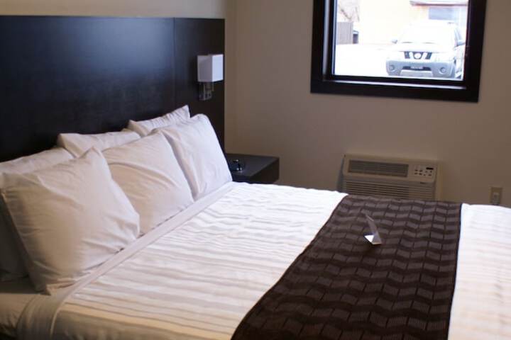 Room 15 of 37