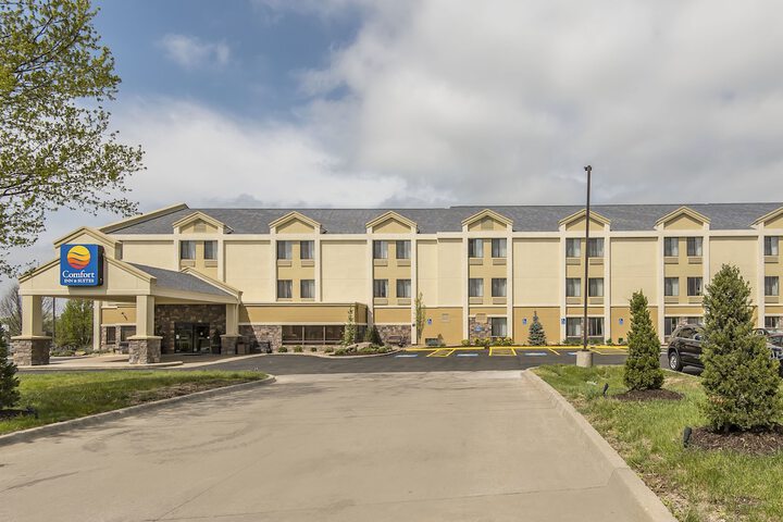 Hotel 3 of 71