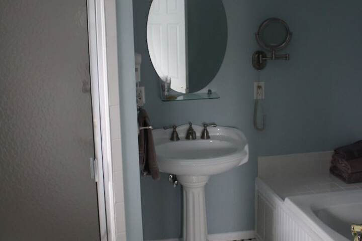 Room 18 of 91