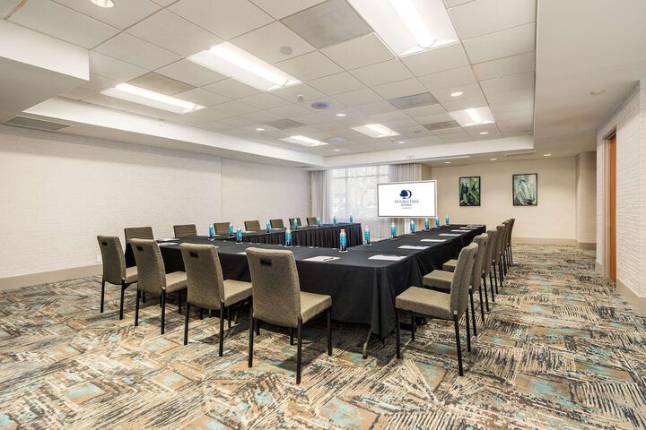 DoubleTree by Hilton Carson