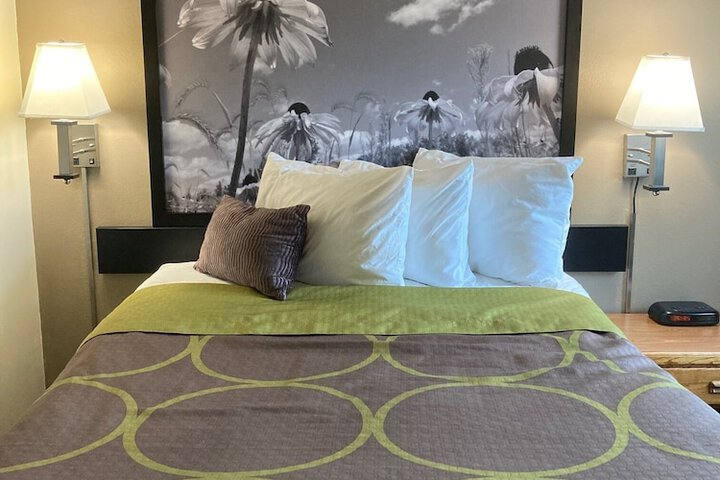 Room 30 of 44