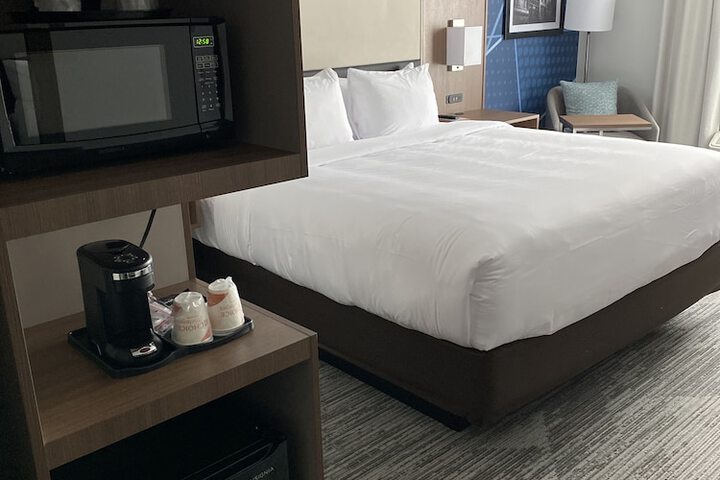 Room 33 of 49